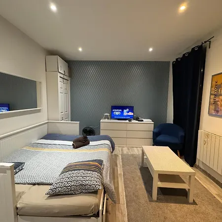 Appartement Proche Centre Ville, Gare Et Autoroute Melun Extérieur photo